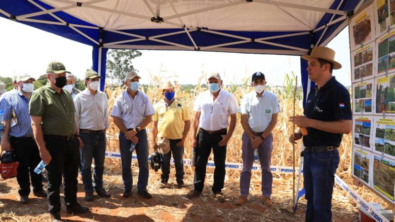 Ministro Bertoni cumple agenda de trabajo en Itapúa