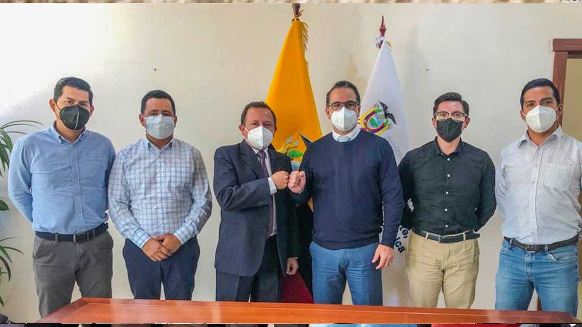 Prefecto de Pastaza y Ministro de Ambiente, concretan acciones en favor de la provincia