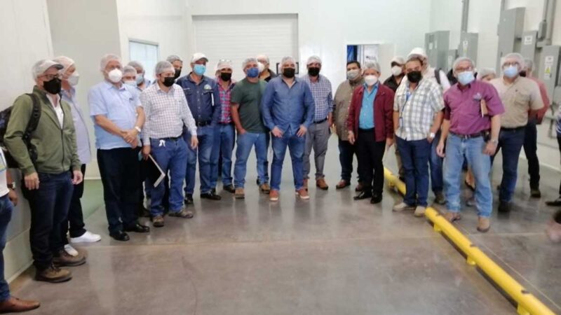 Productores y autoridades del sector agropecuario logran acuerdo para derogar decreto