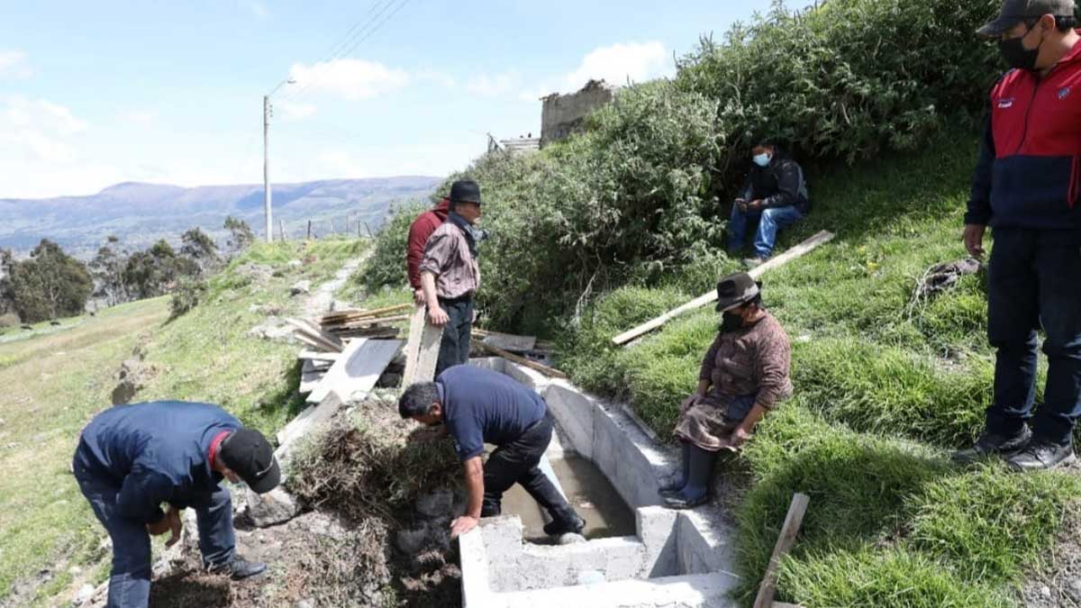 Prefectura realiza pruebas para operar sistema de riego en Amañan-Salazar