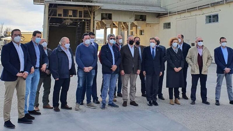 Luis Planas resalta los avances en la mejora de la alimentación animal producido en España en los últimos años