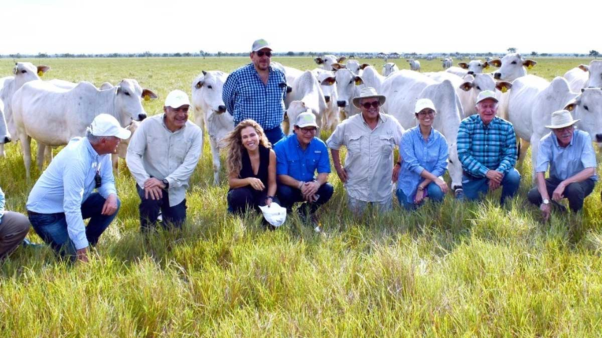 El Ministro de Agricultura Rodolfo Zea y La Junta Directiva de La Corporación Colombia Internacional CCI hizo parte de la experiencia innovadora de ganadería sostenible en la Hacienda San José, Vichada