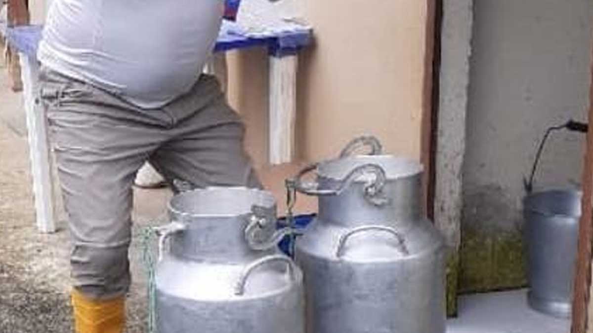 Se realiza capacitaciones a productores de leche