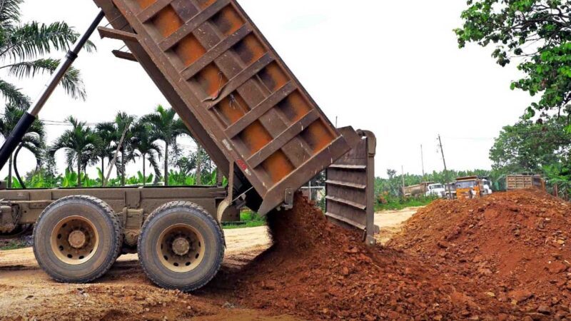 Siguen las obras viales en beneficio de los agricultores