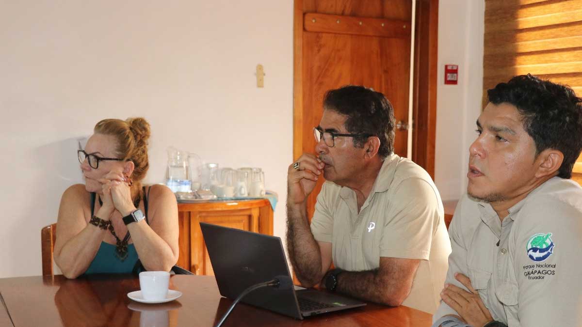 Comitiva de Costa Rica visita Galápagos