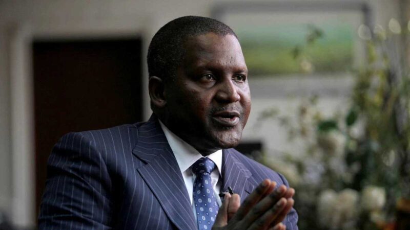 El multimillonario nigeriano Dangote lanza una planta de fertilizantes de $ 2.5 mil millones a medida que los precios se disparan
