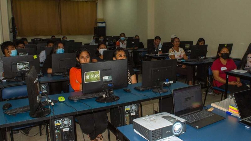 Se imparte el Taller de capacitación en alfabetización a productores