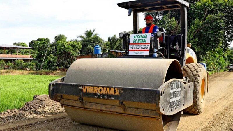 Prefectura realiza obras viales en Nobol