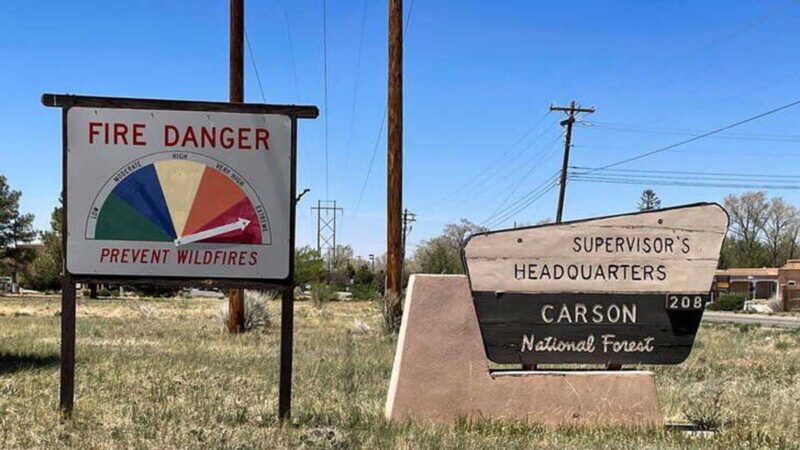 Incendio forestal amenaza la ciudad