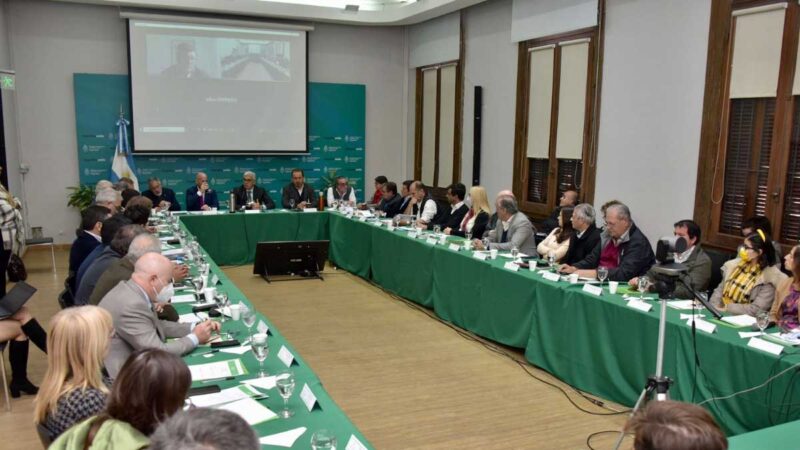 Inicia trabajo conjunto con representantes agropecuarios de las provincias