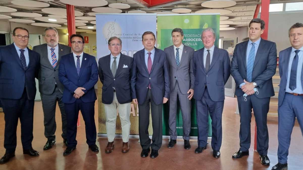 Ministro Planas destaca el compromiso del Gobierno para asegurar la viabilidad del cultivo del arroz