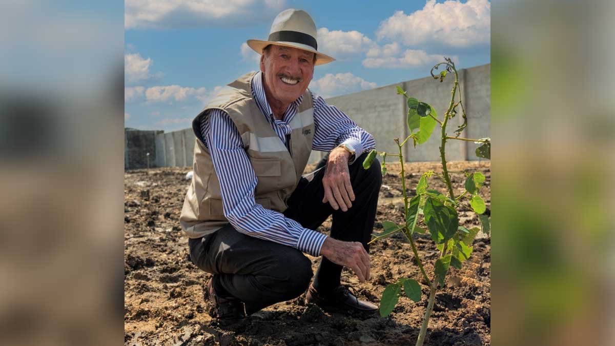 Agripac plantó 30 árboles nativos