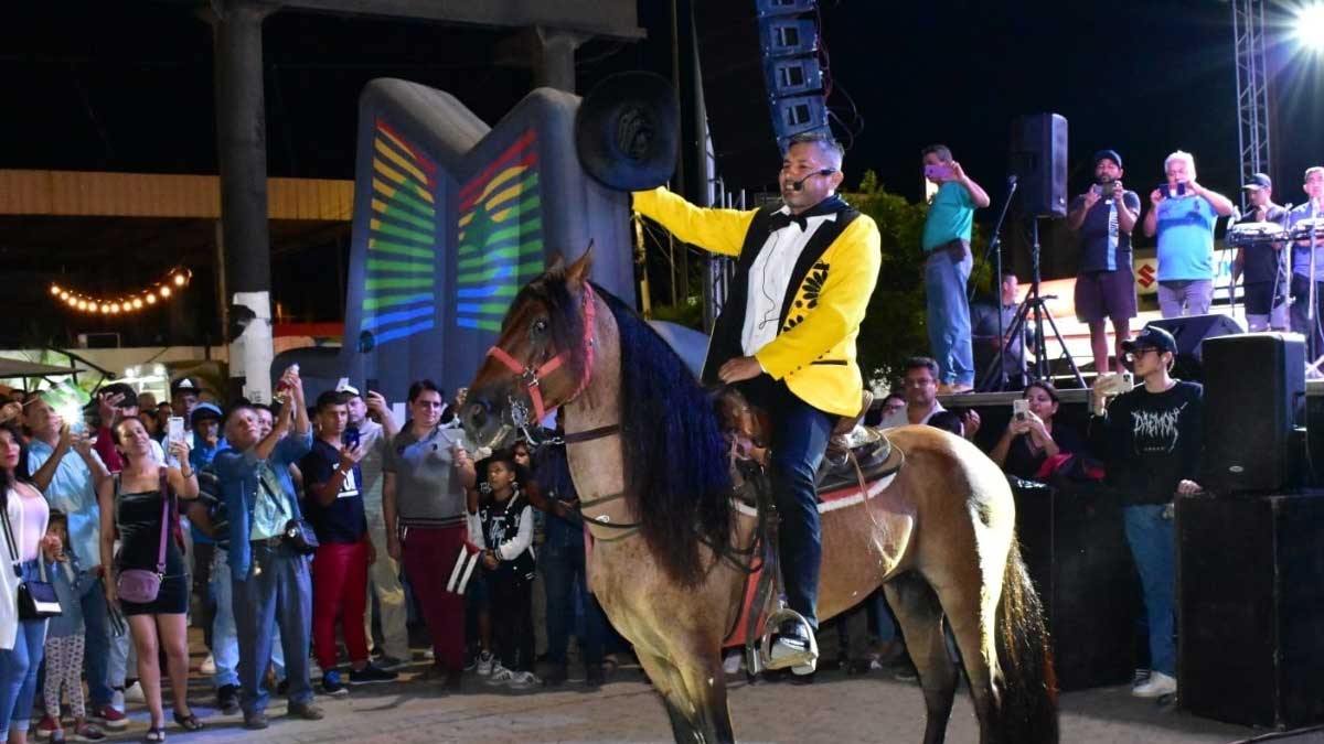En Pedernales se celebró con alegría el Mes Del Manabitismo
