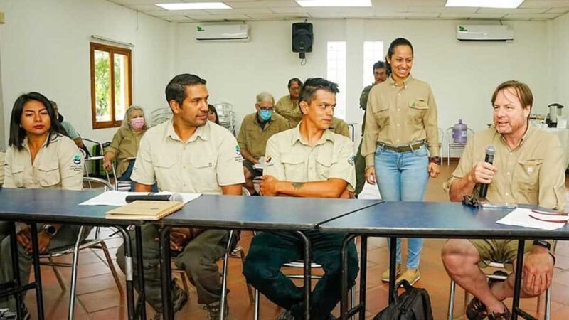 Guardaparques presentaron proyectos a la Junta de Galápagos Conservancy
