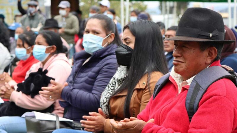 MAG fomenta la producción en Chimborazo con títulos de propiedad y maquinaria