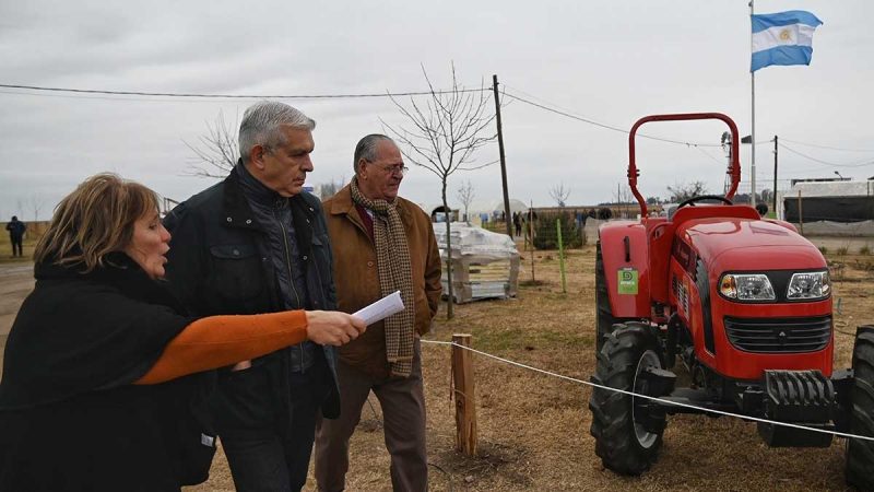 Ministro Julián Domínguez presentó un programa de inversión para incorporar nuevas tecnologías en la formación educativa agrobioindustrial