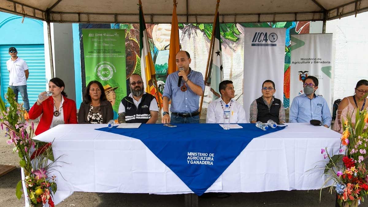 Se entregan certificados a pequeños productores
