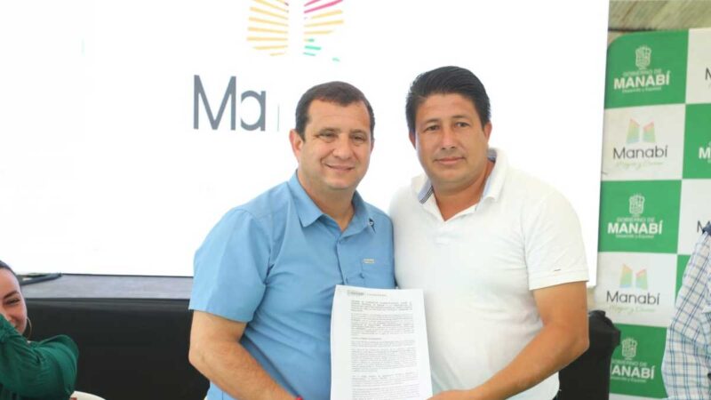 Se entregan equipos para mitigar el ingreso del Fusarium Raza 4 en el cantón El Carmen