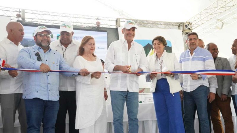 Presidente Abinader y ministro de Agricultura inauguran del Festival de la Cosecha en Constanza 2022