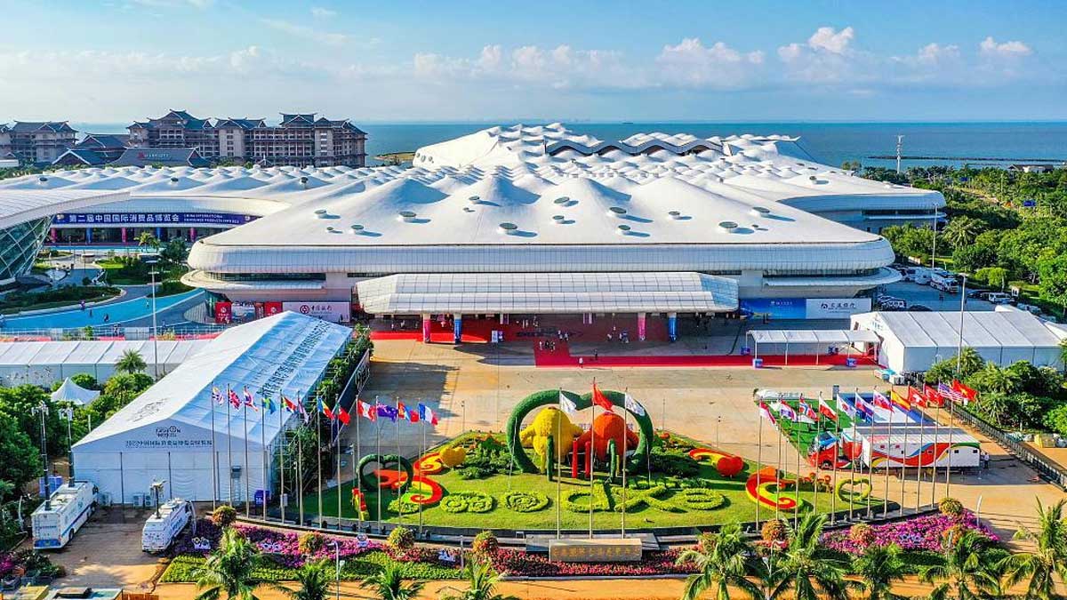 Se inaugura la 2ª Exposición Internacional de Productos de Consumo en la provincia de Hainan