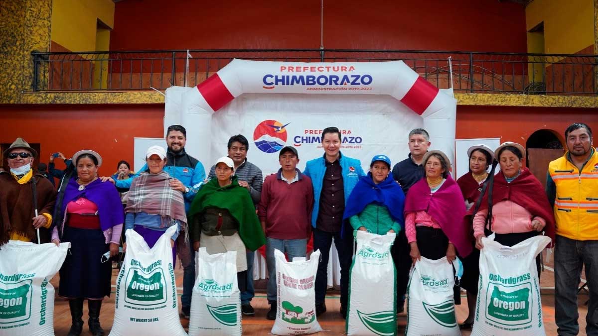 Comunidades de la parroquia San Juan reciben insumos agrícolas