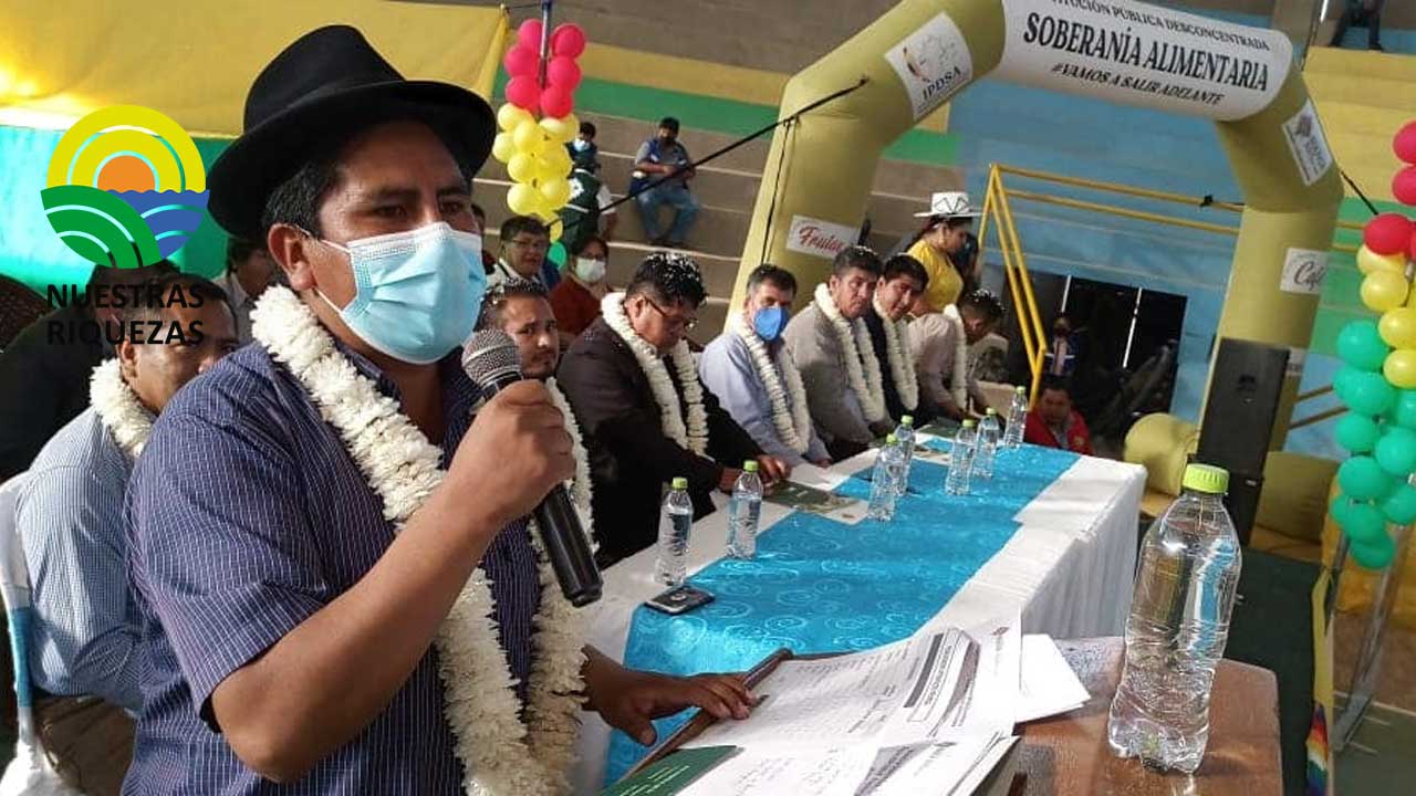 En Cochabamba se entregan insumos para el control de plagas