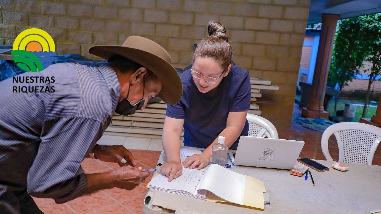 Gobierno entrega paquetes agrícolas de semilla de frijol a nivel nacional