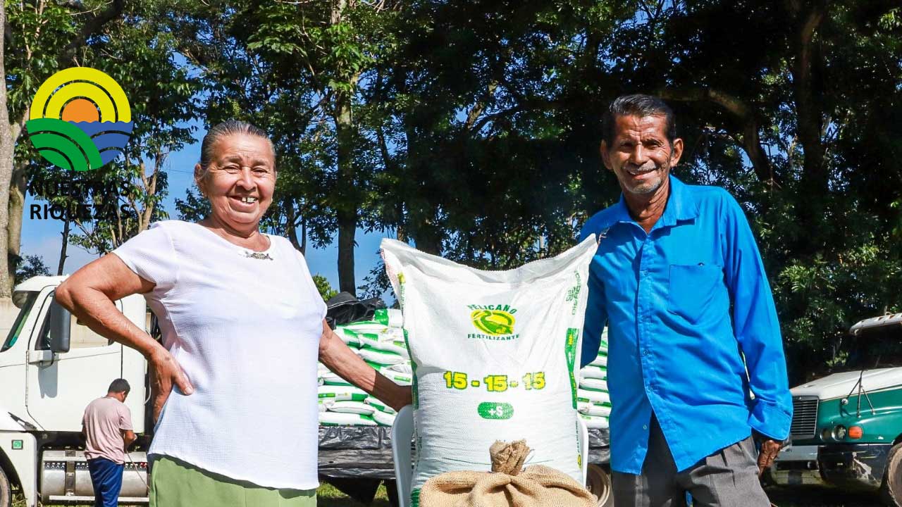 MAG entrega insumos a pequeños productores de la cordillera del Bálsamo-Quezaltepec