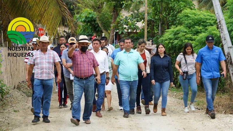 Prefectura construye la vía El Pueblito- Cerecito de Rocafuerte