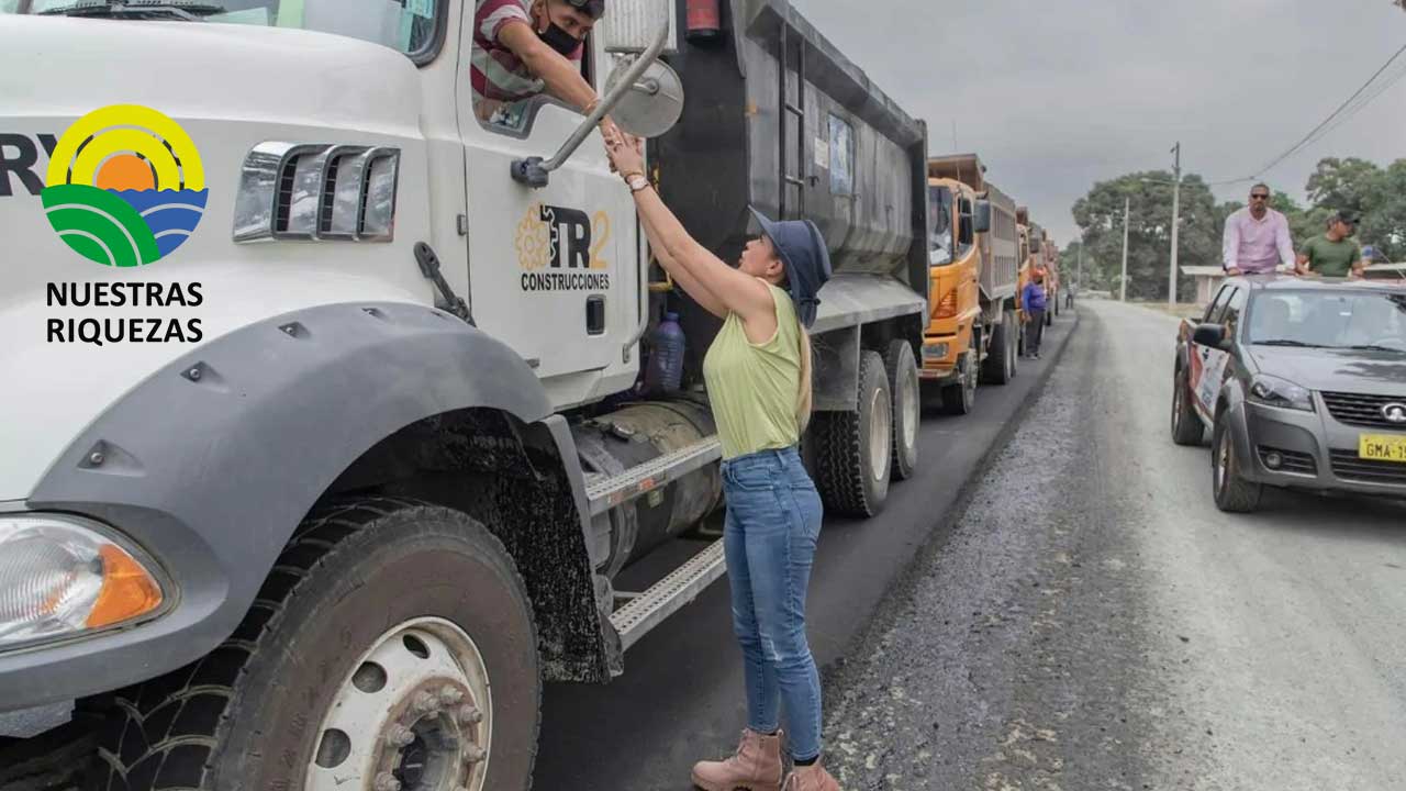 Prefectura construye nuevas vías en los recintos de Milagro