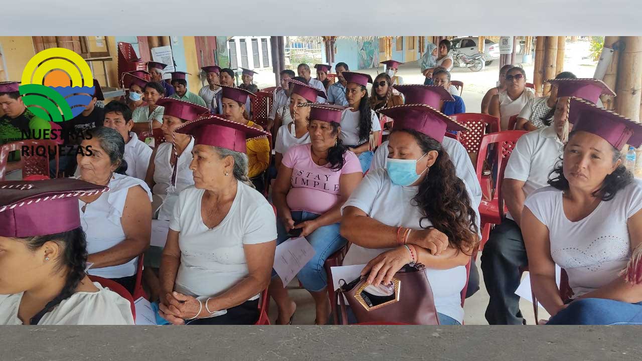 MAG gradúa a 76 productores de la Agricultura Familiar Campesina