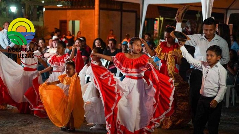 FIESTA EN LA COMUNA JOÁ DE JIPIJAPA