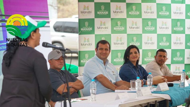 ¡TRANSFORMAMOS CON OBRAS DE DESARROLLO Y EQUIDAD A LA PROVINCIA! La vía Los Caras-Las Delicias conecta a comunidades productivas de Sucre y Tosagua 