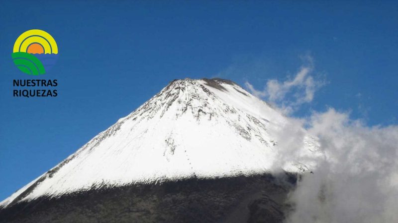 Los volcanes Sangay y Cotopaxi registran emisiones continuas de vapor y gases 