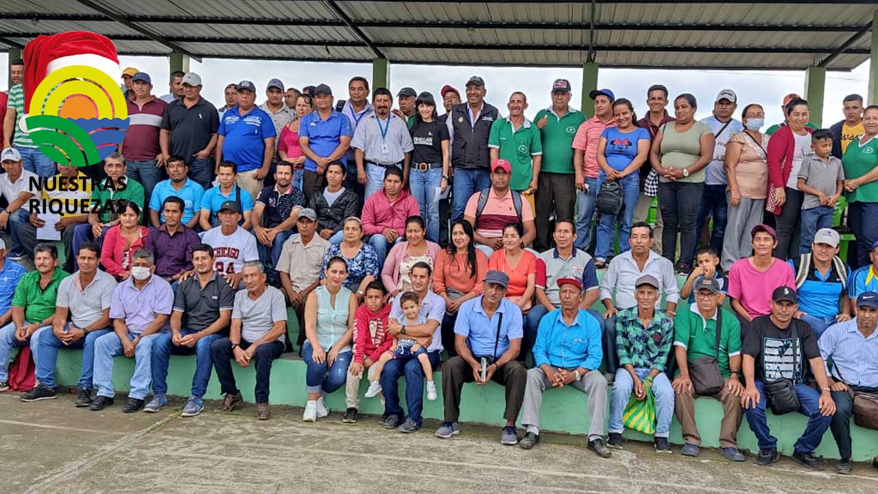 MAG entrega Acuerdos Ministeriales para legalizar cuatro asociaciones de Pichincha