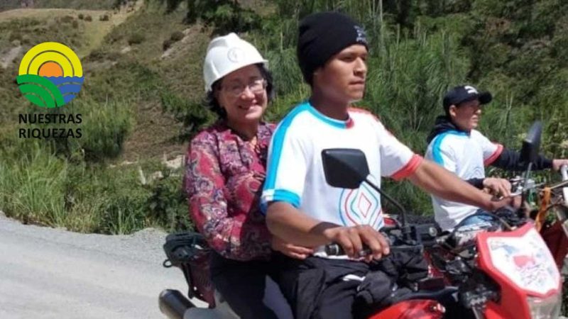 La Prefectura Azuay representado por la Soc. Cecilia Méndez Mora