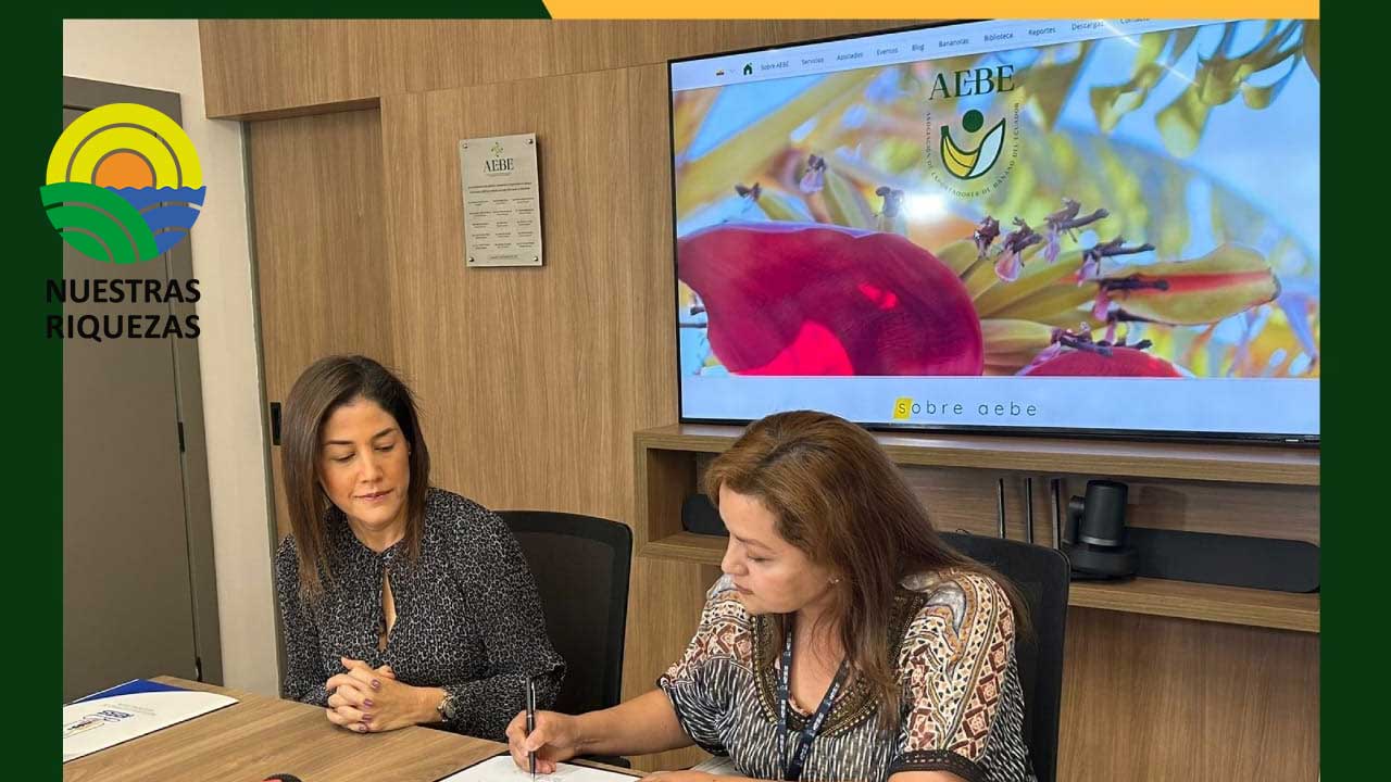 AEBE E IEES FIRMAN CONVENIO EN BENEFICIO DE LOS SOCIOS 