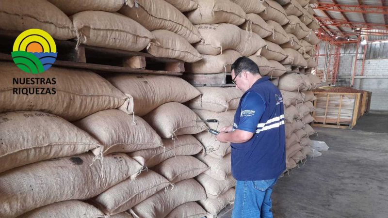 Agrocalidad trabaja en inspección en manabí 