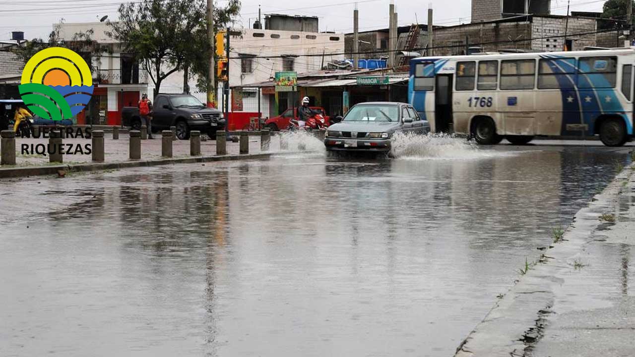 Según el INAMHI Se esperan fuertes lluvias en el litoral este mes 