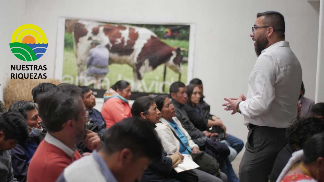 35 pequeños productores participaron en foro sobre negociaciones comerciales con China y Costa Rica