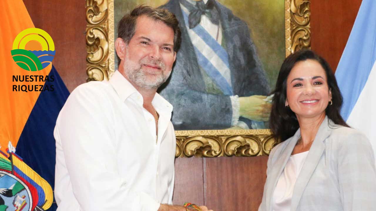 El gobernador Francesco Tabacchi recibió, en el Palacio de la Gobernación, a la prefecta electa de Guayas, Marcela Aguiñaga