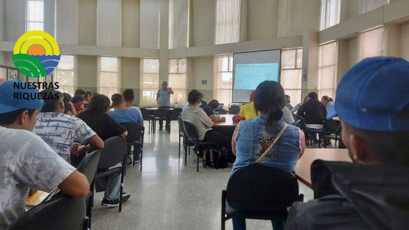 Iniap capacita a jóvenes de la Universidad agraria del Ecuador