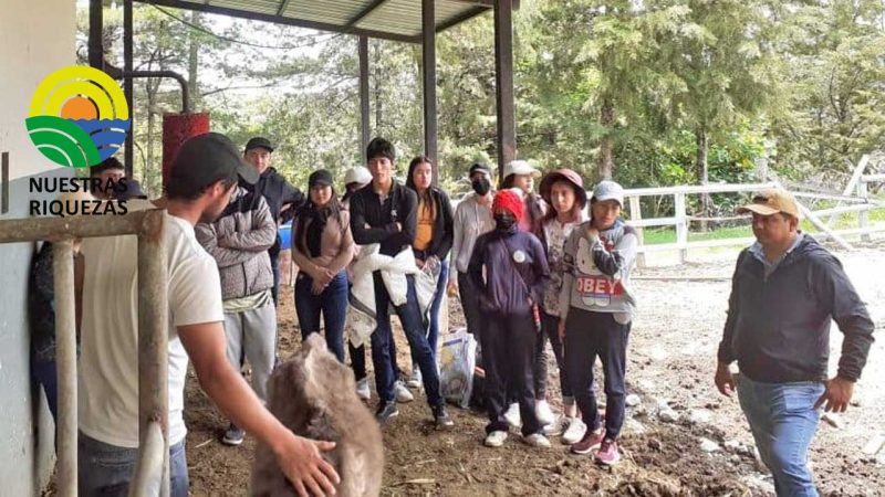 Prefectura de Loja compartió en la Granja Escuela Lanzaca