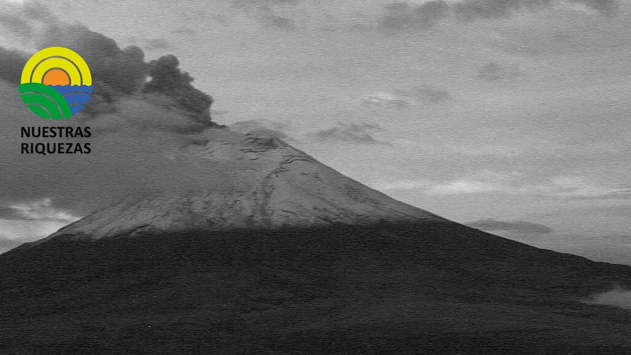 Registran emisiones de material volcánico desde el Cotopaxi