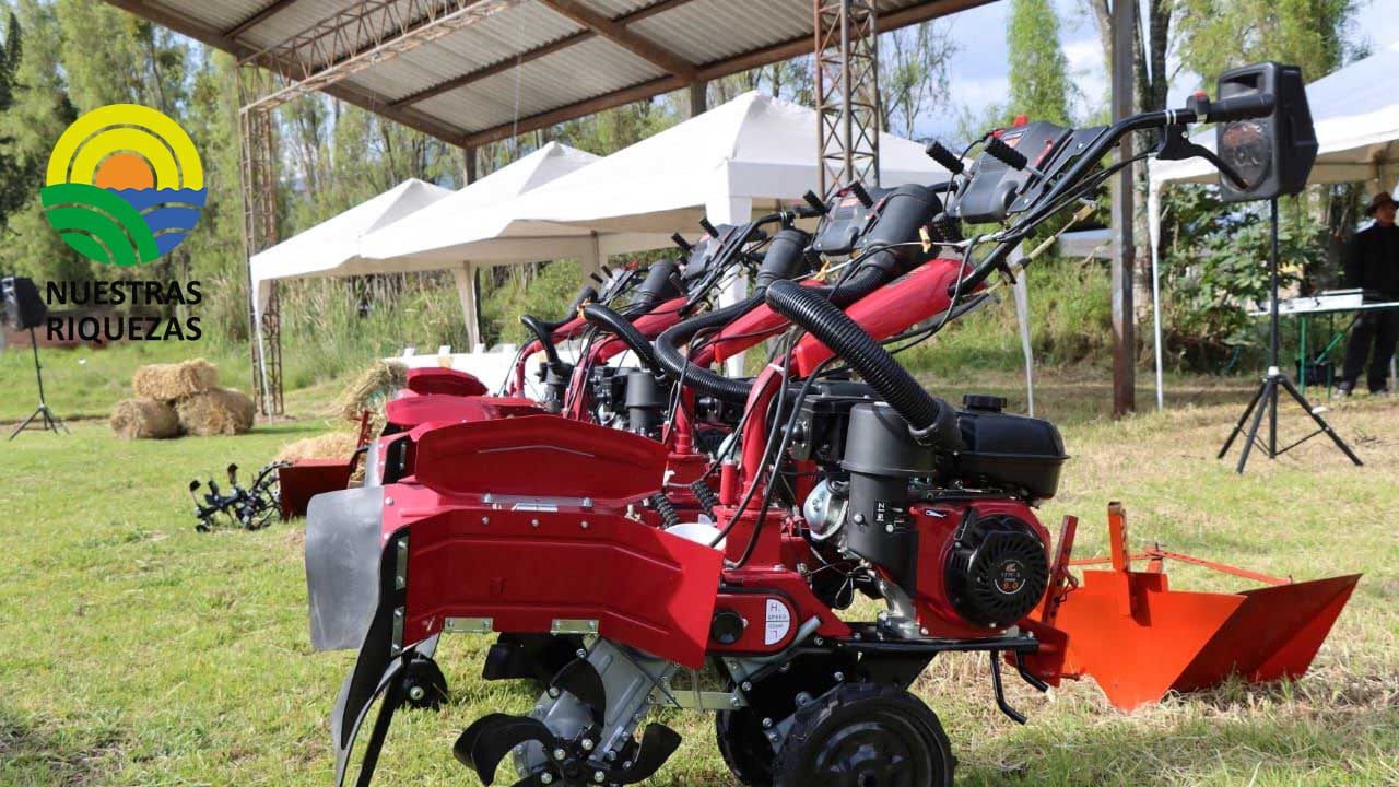 Con motocultores y tractores, MAG impulsa la mecanización del agro