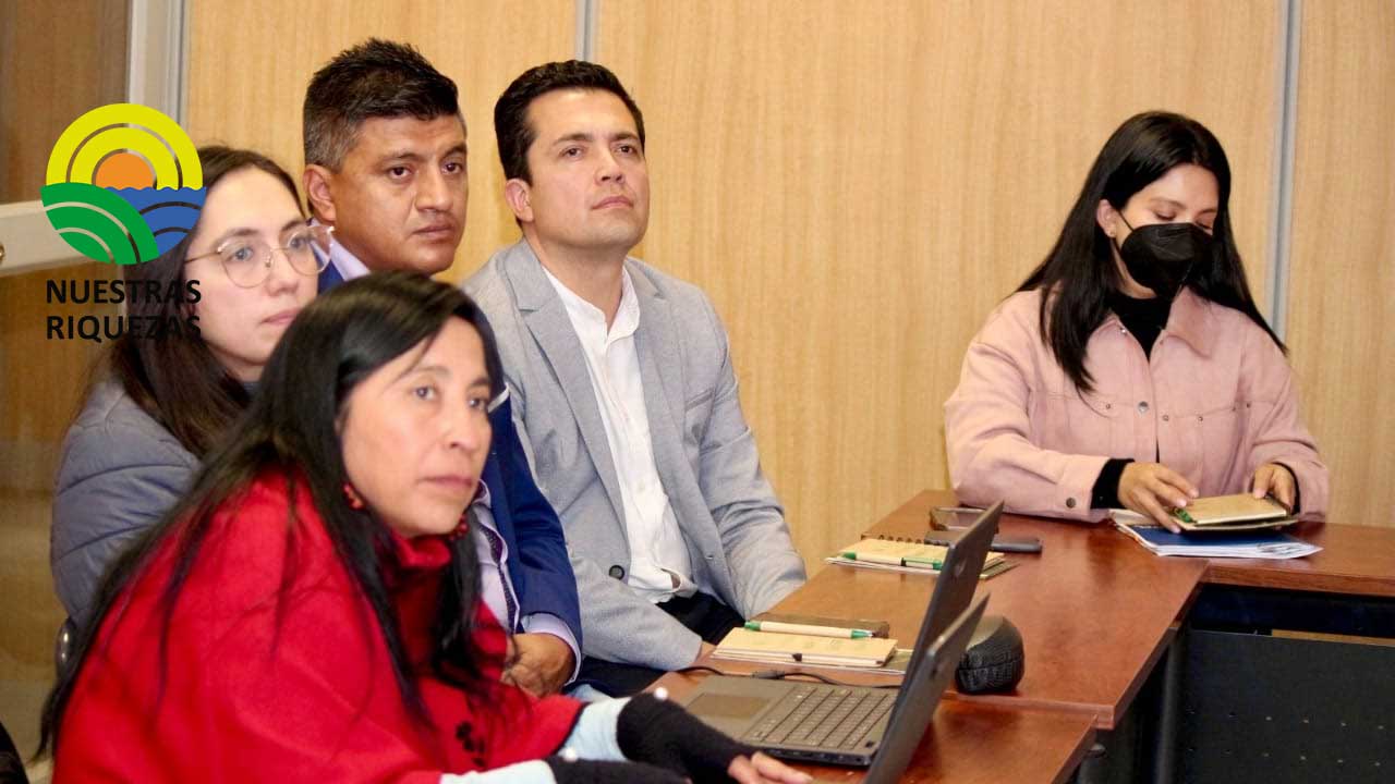 Ministerio de ambiente a través del Programa reducción de emisiones por deforestación y degradación de bosques REM