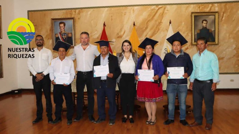 Ganaderos de Azuay se gradúan en fortalecimiento productivo pecuario