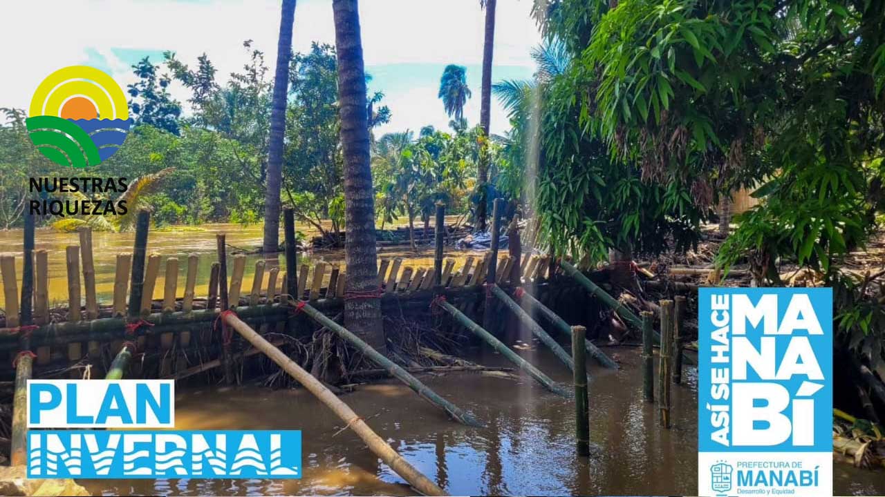 La Prefectura de Manabí interviene en la comunidad El Cerrito del cantón Rocafuerte.