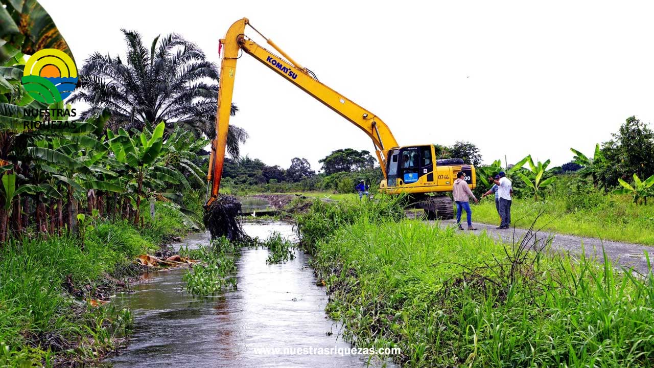Prefectura del Guayas beneficia a cientos de guayasenses