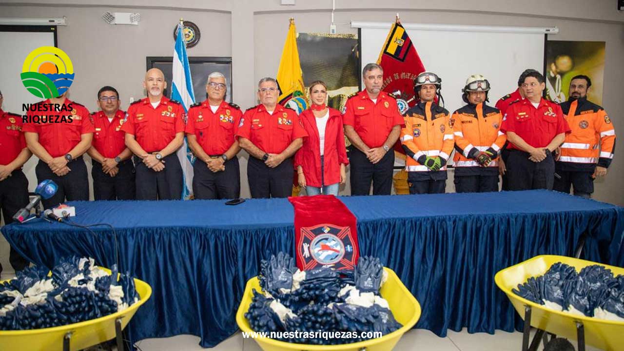Susana González Prefecta del Guayas entrega de manera oportuna ante la emergencia en Alausí